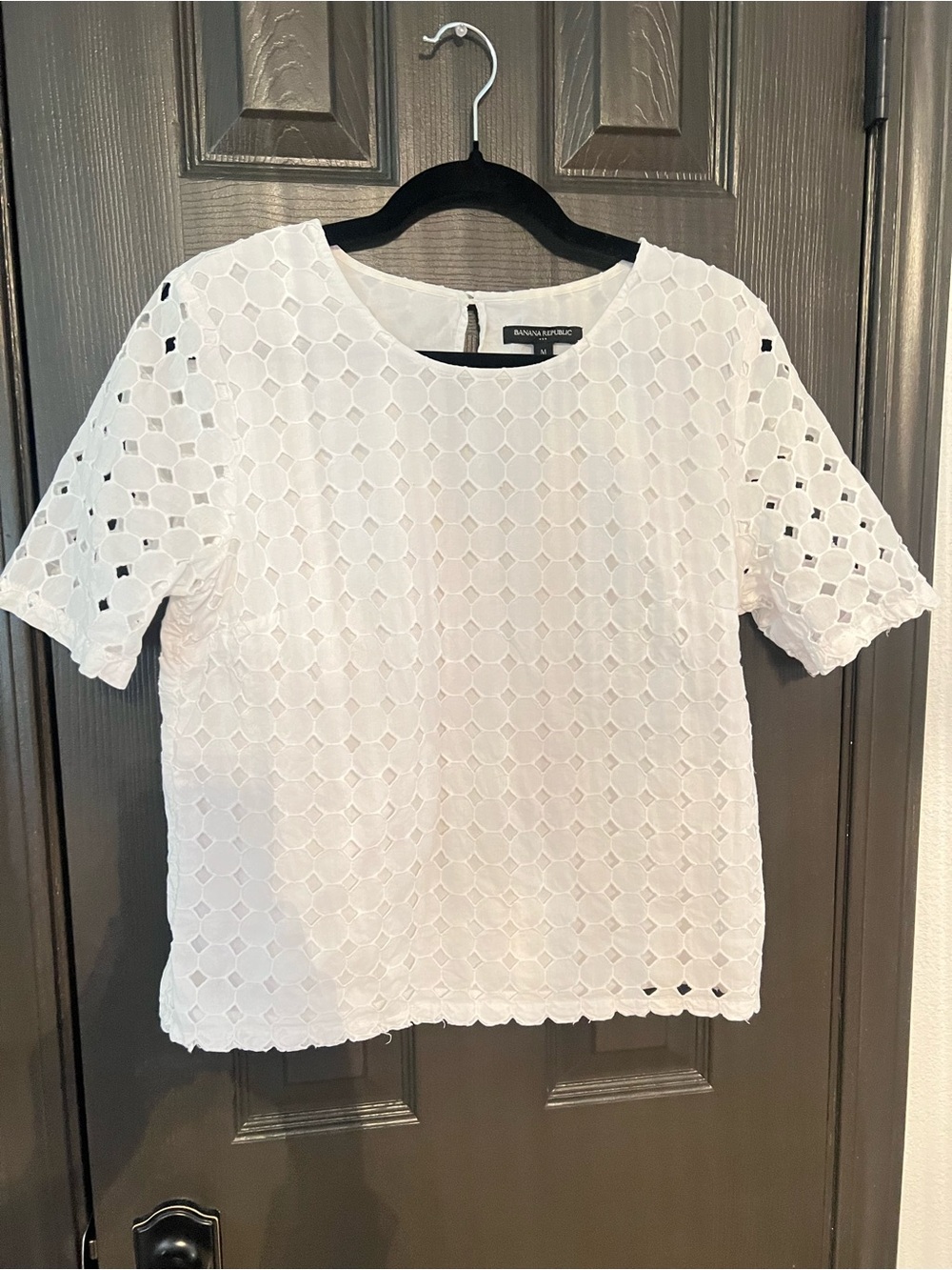 Banana Republic White Geo Eyelet Short Sleeve Blouse